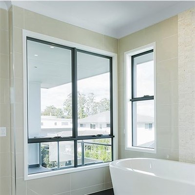 Finestra de tendal - no-de trencament tèrmic de la sèrie clàssica sobre l'aigüera de la cuina